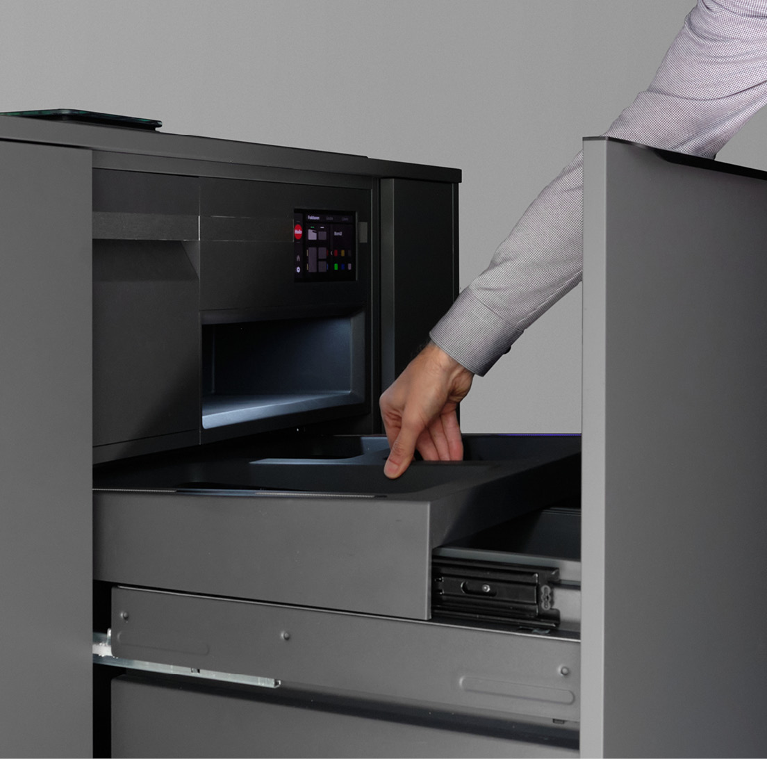 Hailo Unterschrank-Eimer mit Schiebemechanismus – hygienische Abfalllösung mit leicht bedienbarem Deckel.